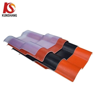 35.00cm * 30.00cm * 15.00cm حجم الحزمة صفيحة سقف 2-3mm أسبانية PVC سقف البلاط صفيحة ملوجة