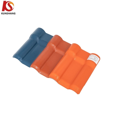 طوابق أوراق السقف المقاومة للطقس ASA / PVC قابلة للتخصيص 10 سنوات اللون الدائم داخل 2.000kg الحزمة الوزن الإجمالي