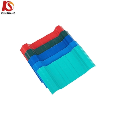 مواد البناء 1.5-3.0mm سمك أسطح UPVC مع العزل الحراري ومكافحة التآكل