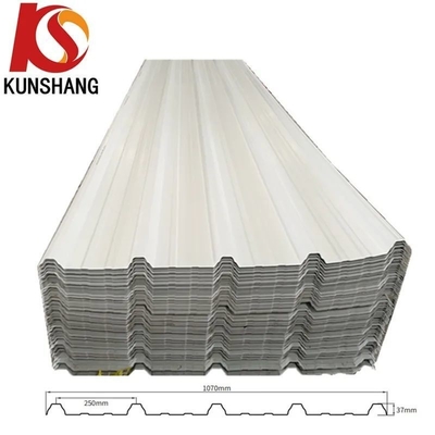 مواد بناء ملونة بلاستيكية بلاط السقف بي.في.سي تيجاس لامينات 1.5mm-3.0mm UPVC سقف / صفيحة السقف لمتطلبات العملاء
