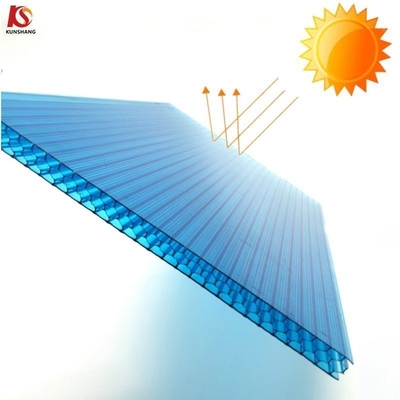العينة المجانية 2100mm اللون الناعم من البوليكاربونات للوحة الضوء النهارية الشمسية الدفيئة الدفيئة الكمبيوتر الشاشة السطحية المجوفة لتوفير الطاقة