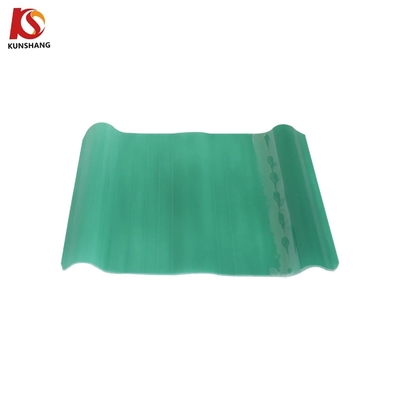 صفيحة السقف 0.8mm-3.0mm سمك الألياف الزجاجية المقوية البلاستيكية مضادة للأشعة فوق البنفسجية FRP للحزمة التخزينية الوزن الإجمالي 2.000kg
