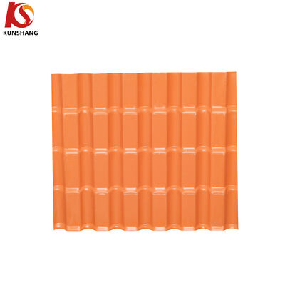 الراتنج الاصطناعي الأسبانية UPVC صفيحة السقف مع تكنولوجيا التطويق المتعددة الطبقات لمزيد من المتانة والعزل الحراري للضوضاء